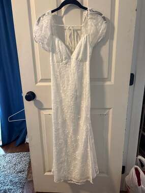 NWT Lulus Blossoming w Charm White Embroidered Tie-Back Short Sleeve Midi Dress